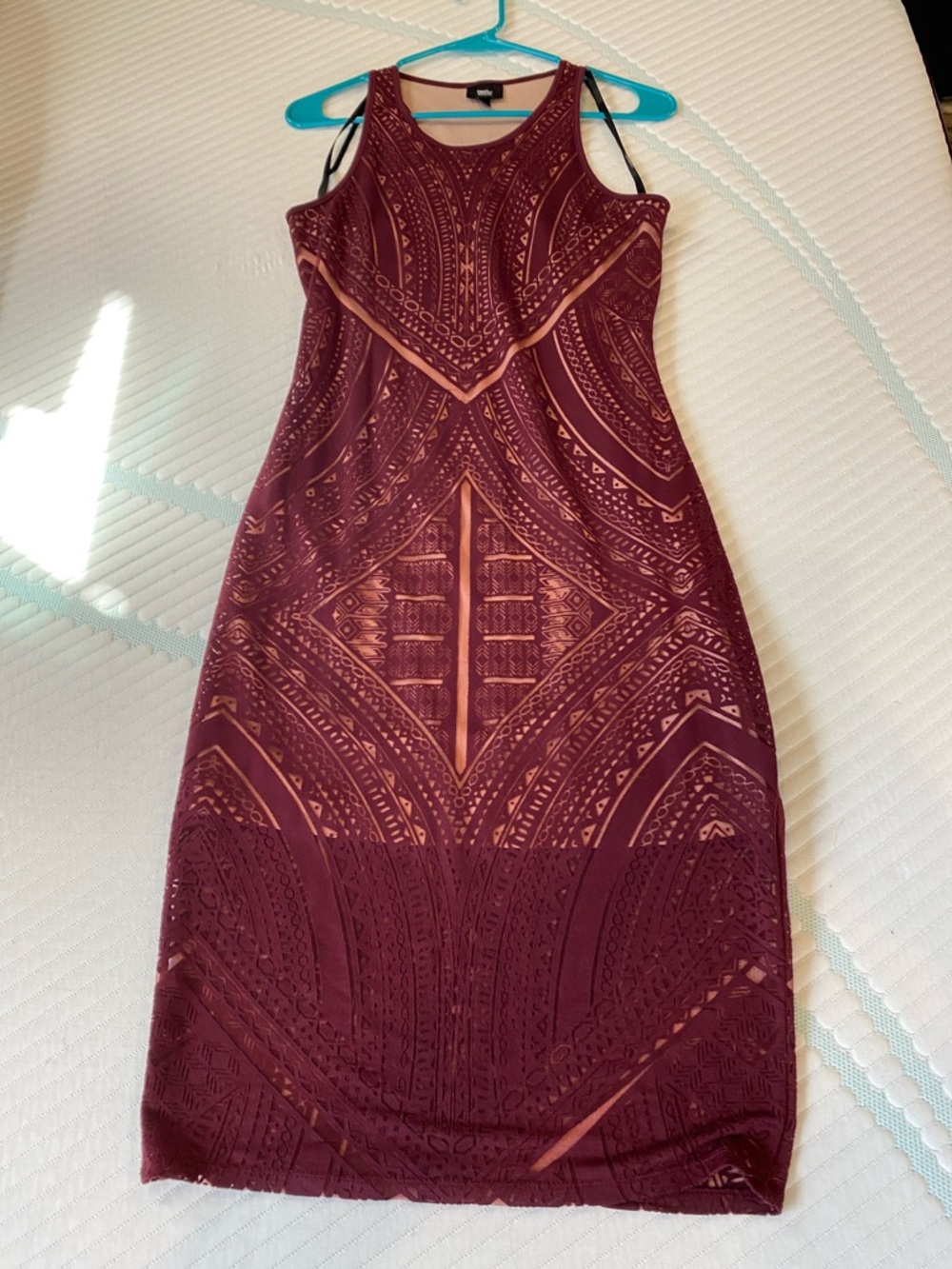 Gorgeous Sleeveless Burgundy Patterned Bodycon Dress